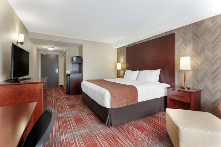 Room 4 of 44