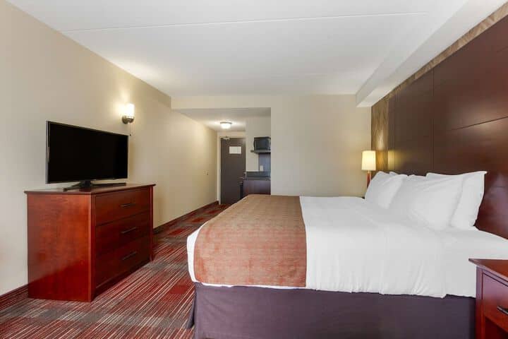 Room 5 of 44