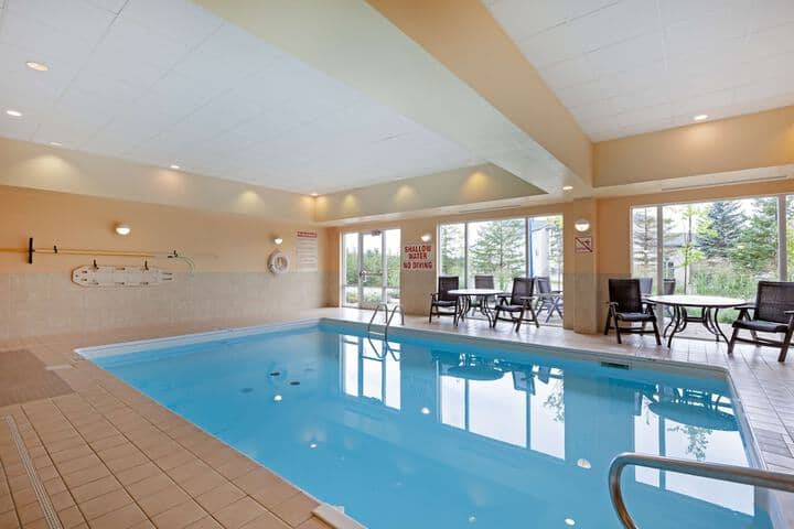 Pool 33 of 44