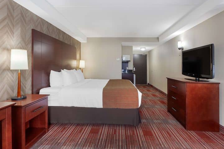 Room 16 of 44